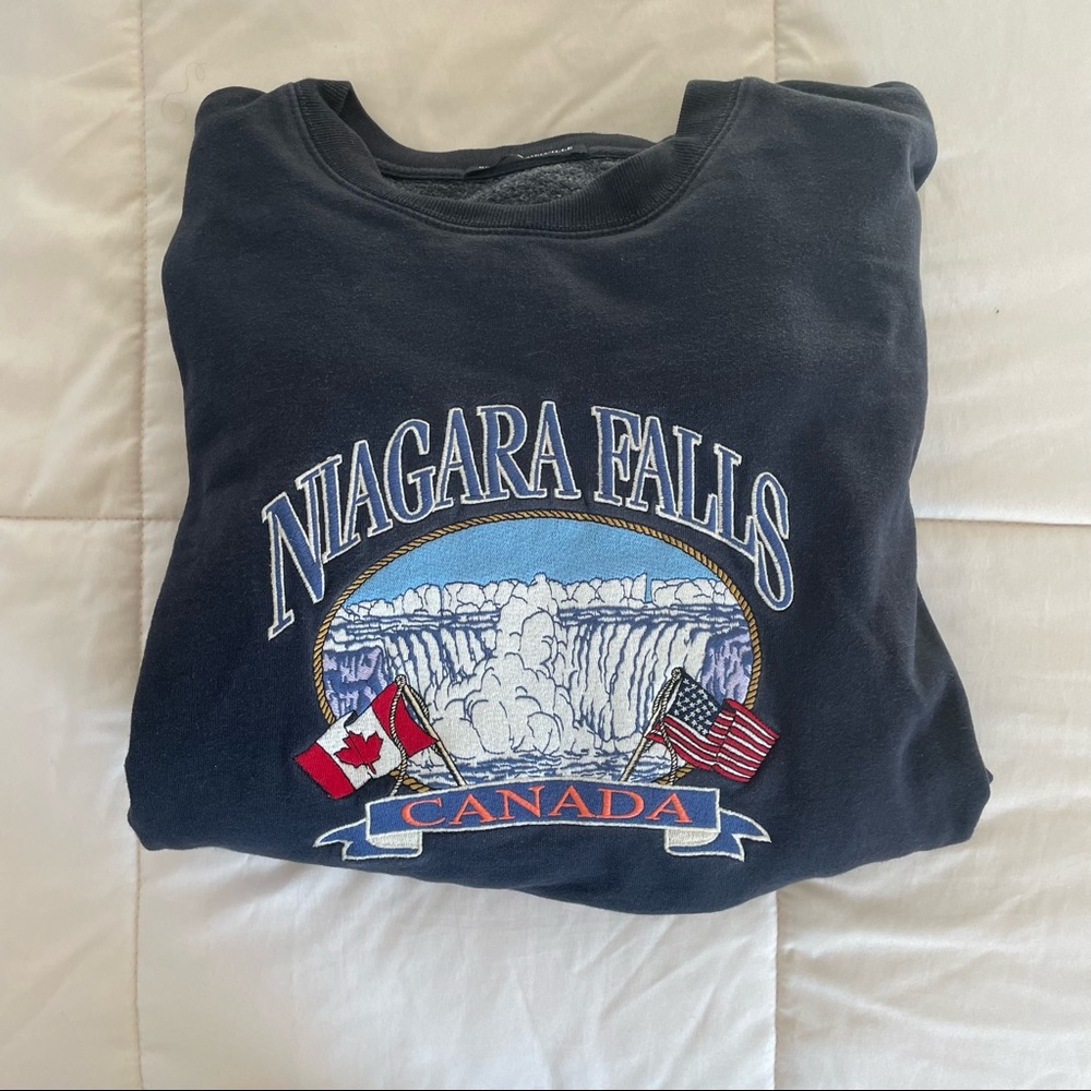 niagara falls crewneck